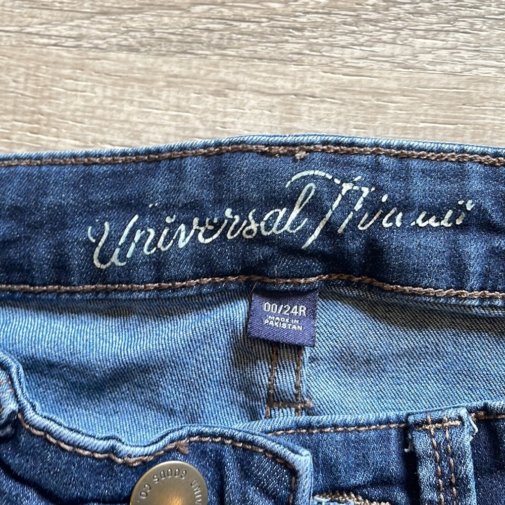 Universal Thread Jeans - Picture 5 of 8